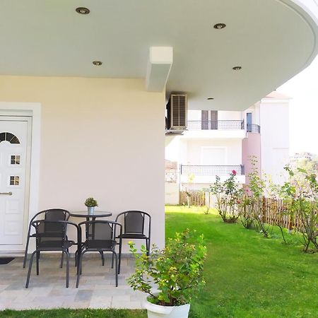 Lily'S Apartment Ioannina Exterior photo